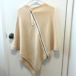 Lululemon Go Poncho- excellent condition.